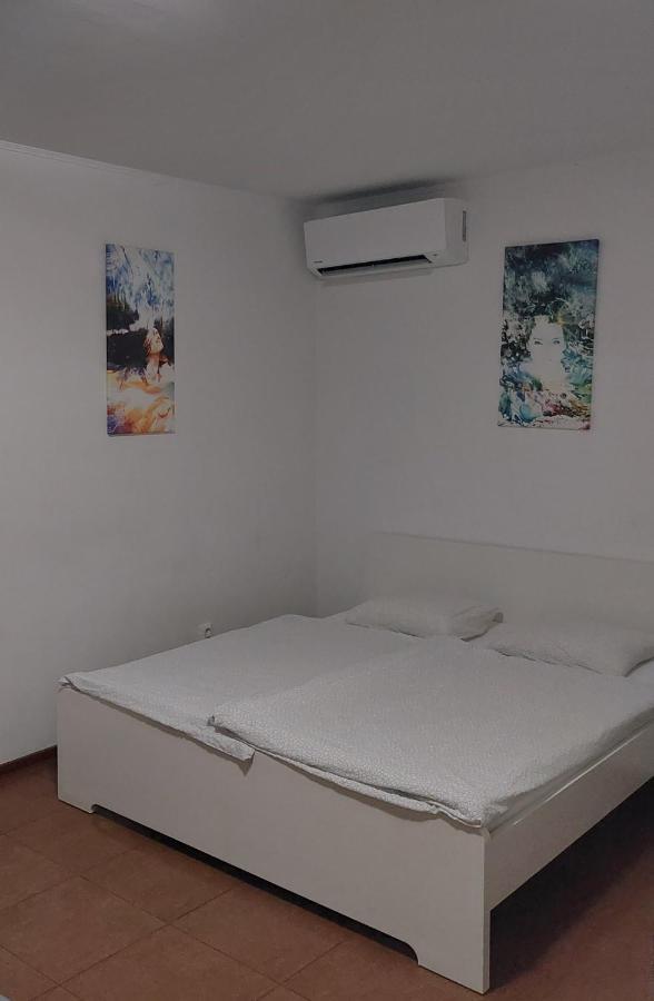 ברטיסלאבה Apartman - Sukromie V Meste מראה חיצוני תמונה