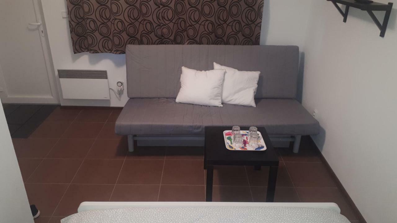 ברטיסלאבה Apartman - Sukromie V Meste מראה חיצוני תמונה
