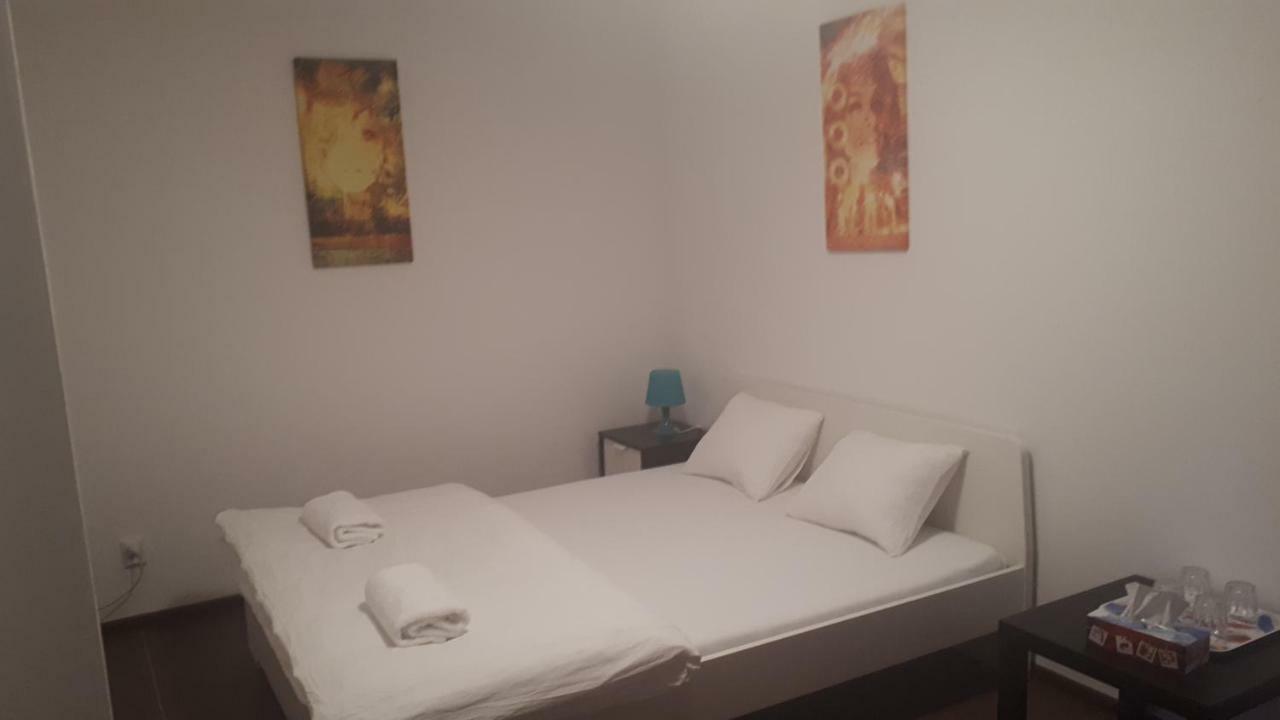 ברטיסלאבה Apartman - Sukromie V Meste מראה חיצוני תמונה