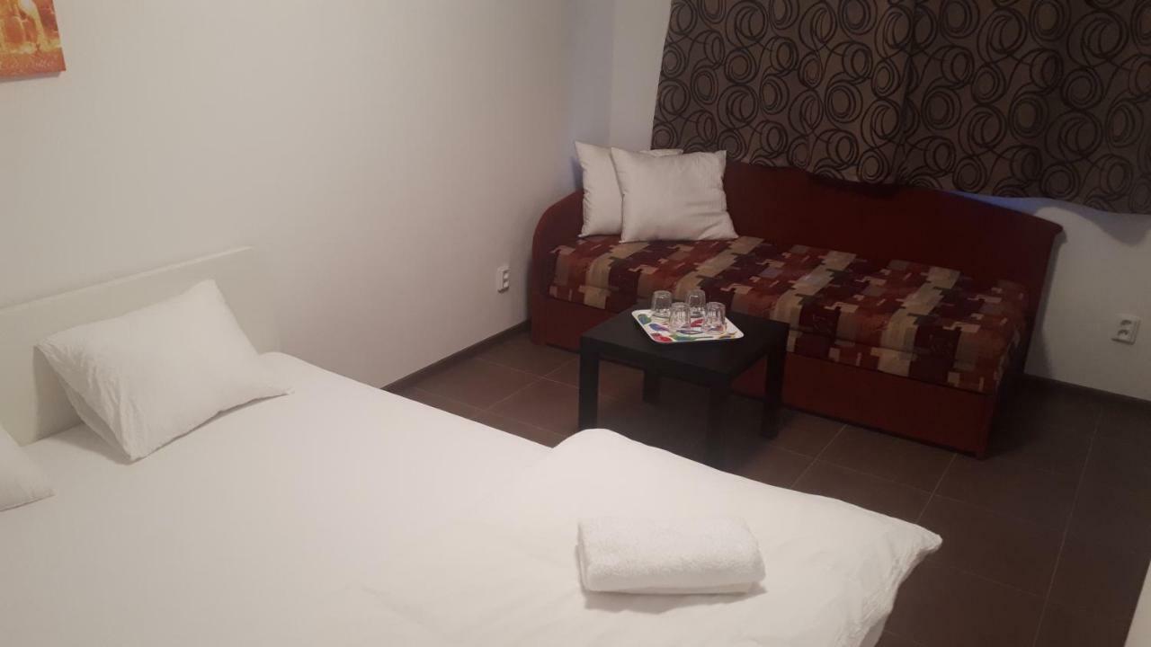 ברטיסלאבה Apartman - Sukromie V Meste מראה חיצוני תמונה